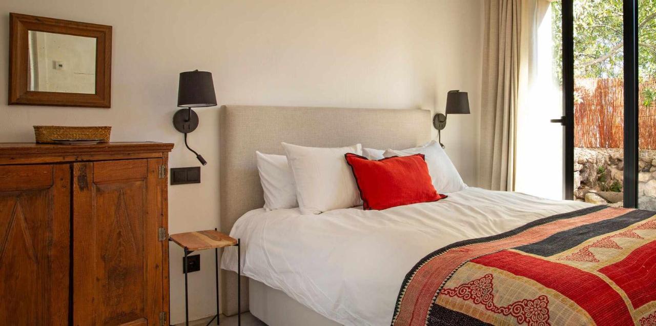 La Alberca Chica Casa Parejas Con Piscina Hébergement de vacances *
