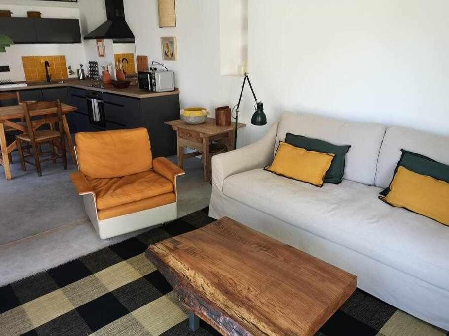 La Alberca Chica Casa Parejas Con Piscina Hébergement de vacances Tenzuela