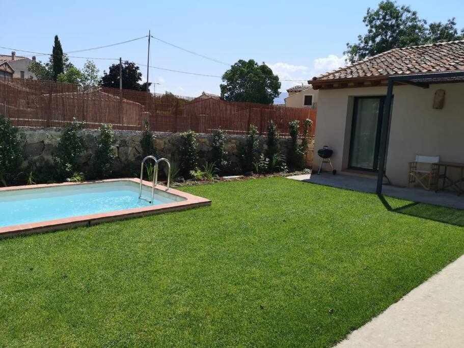 La Alberca Chica Casa Parejas Con Piscina Hébergement de vacances *